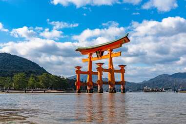 itsukushima shrine